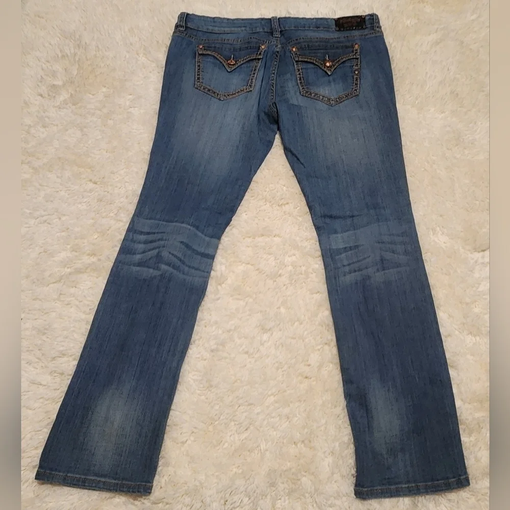 ANTIQUE RIVET Medium Wash Distressed Stretch Slim Fit Men's Jean Sz. 36x30 1/2